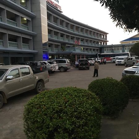 Mekong Hotel Thakhek Bagian luar foto