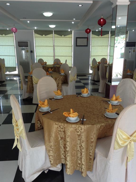 Mekong Hotel Thakhek Bagian luar foto