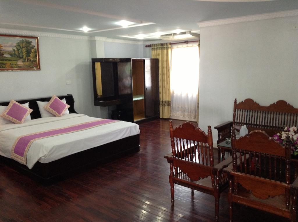 Mekong Hotel Thakhek Bagian luar foto