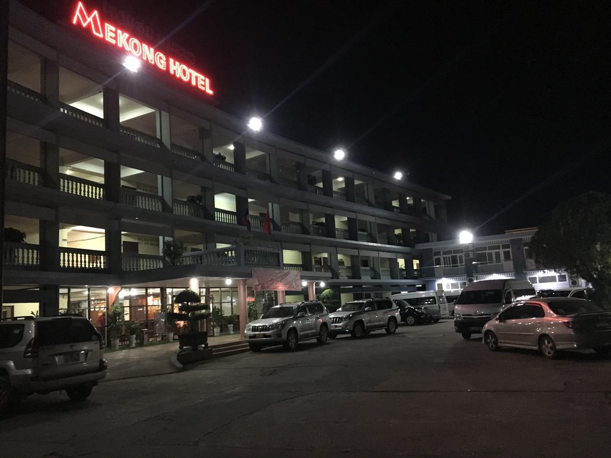 Mekong Hotel Thakhek Bagian luar foto