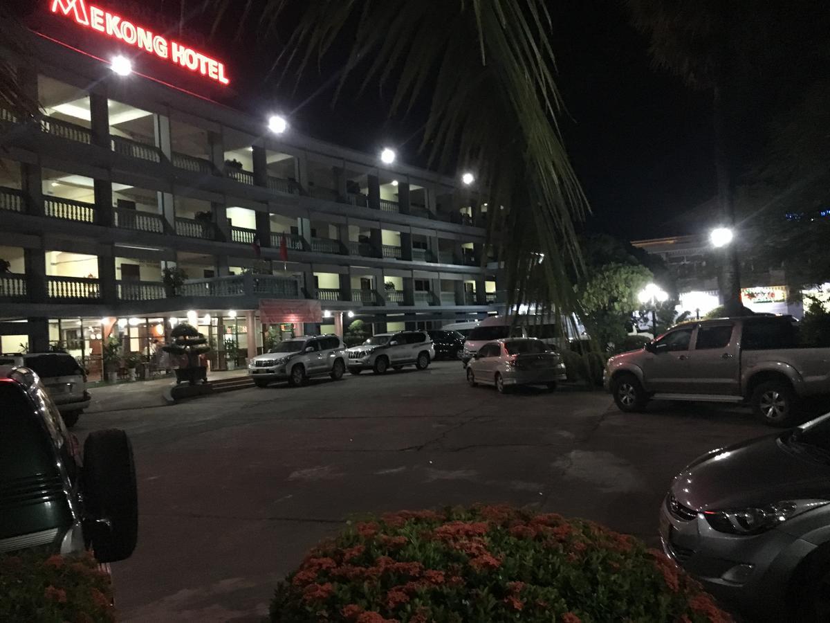 Mekong Hotel Thakhek Bagian luar foto