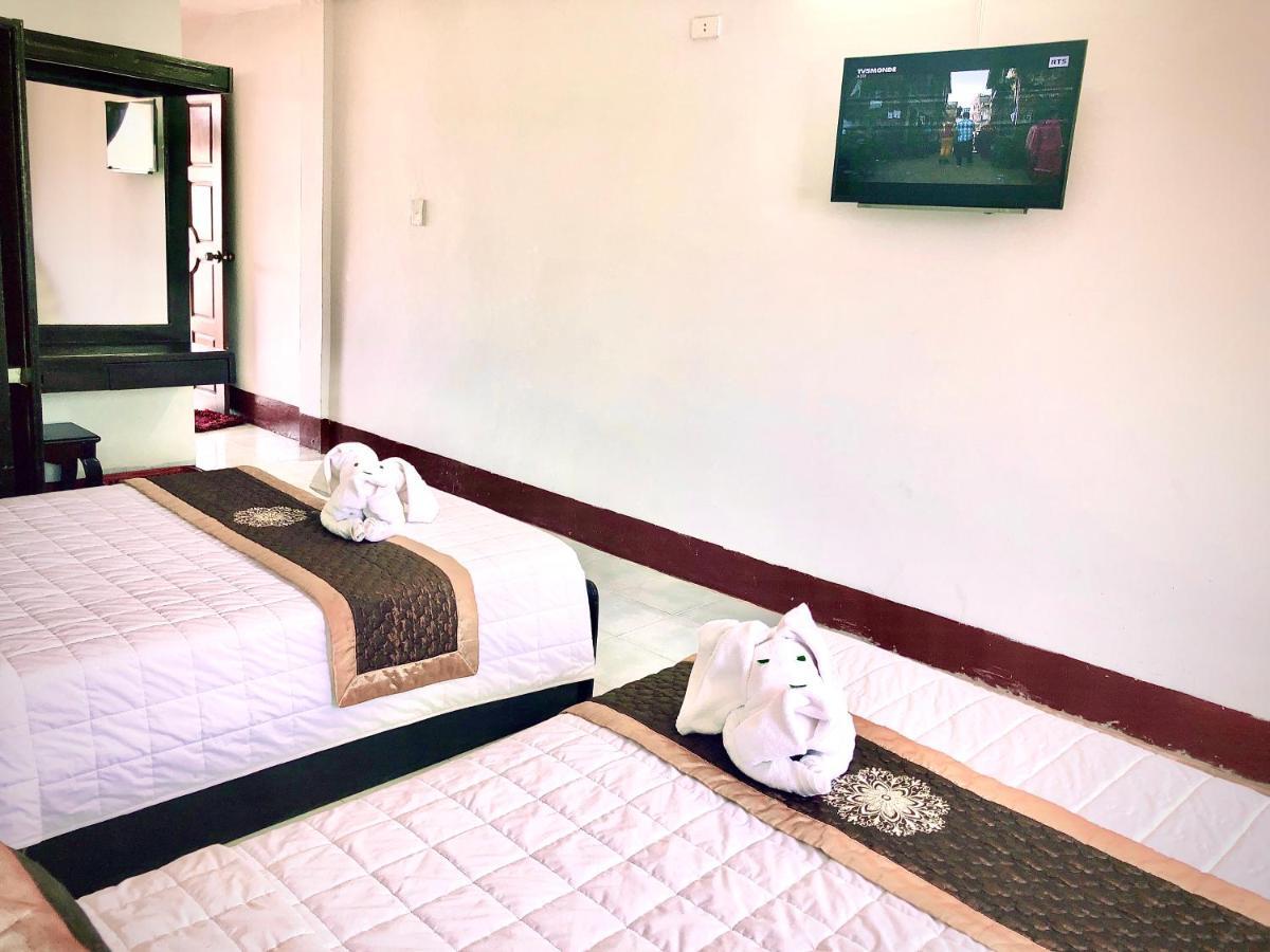 Mekong Hotel Thakhek Bagian luar foto