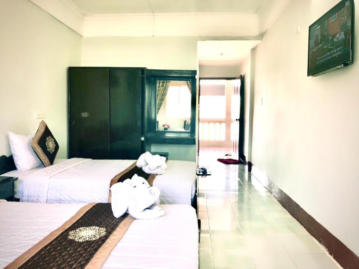 Mekong Hotel Thakhek Bagian luar foto