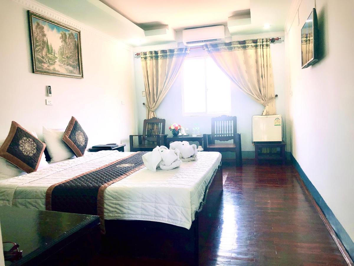 Mekong Hotel Thakhek Bagian luar foto