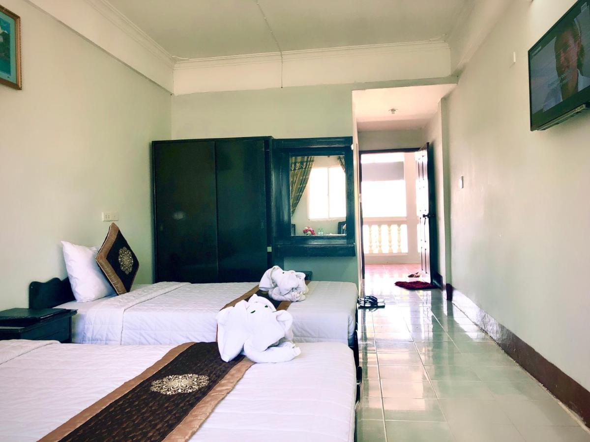 Mekong Hotel Thakhek Bagian luar foto