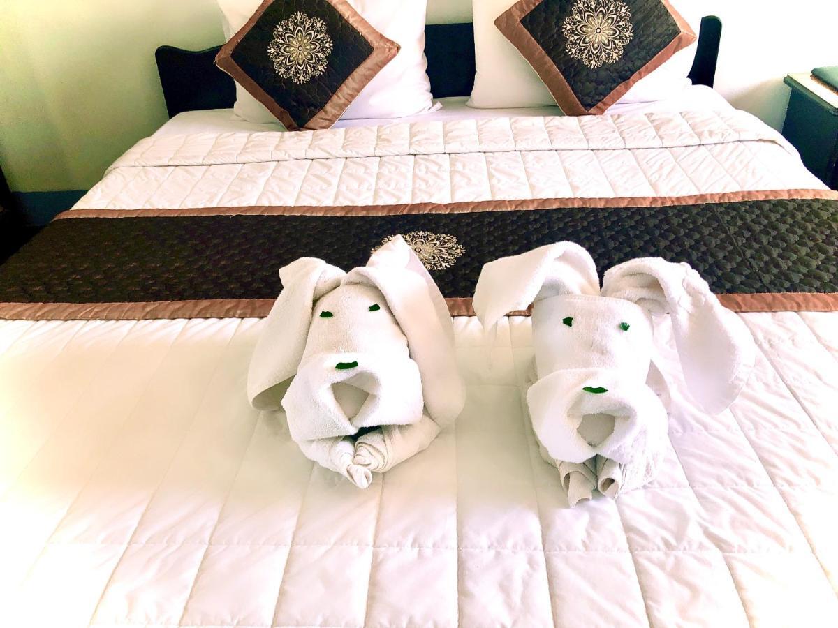 Mekong Hotel Thakhek Bagian luar foto