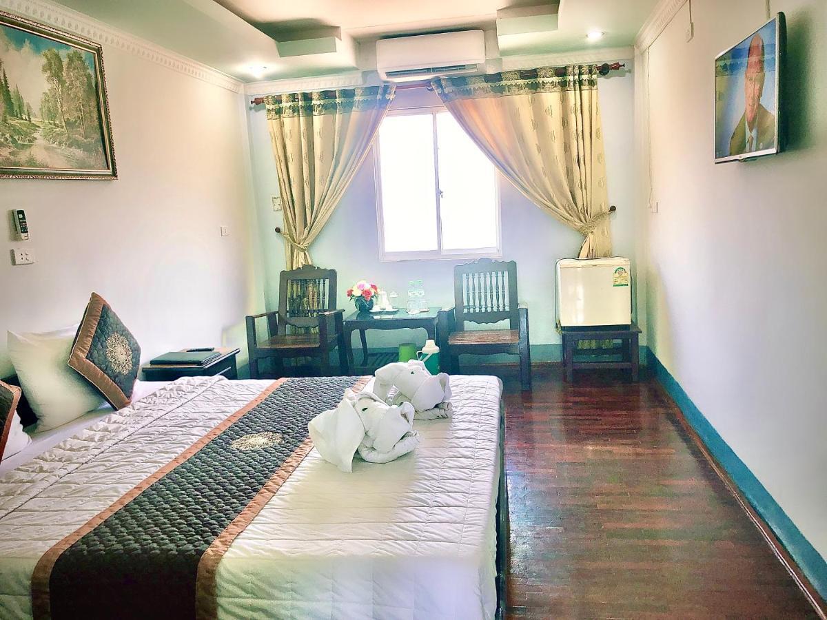 Mekong Hotel Thakhek Bagian luar foto